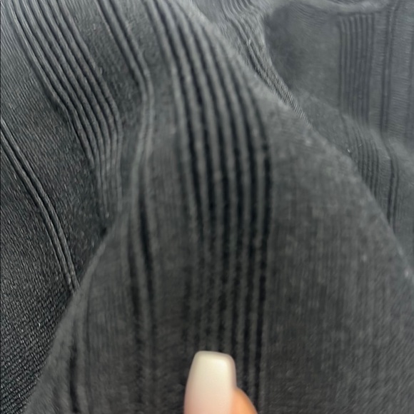 Black Sleeveless Women's Top - Picture 5 of 5